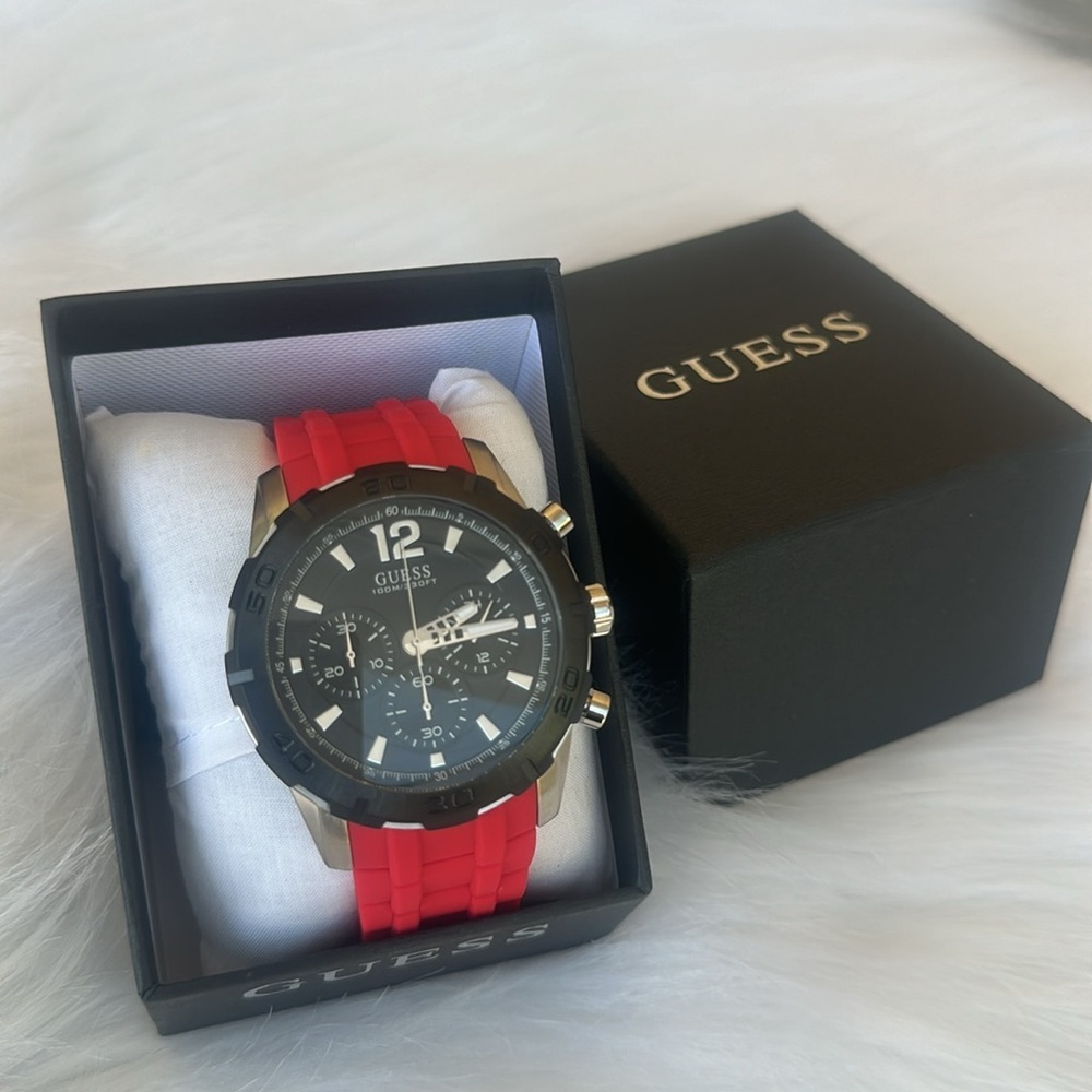 New GUESS Black Dial Men Analog Watch - U0864G7M